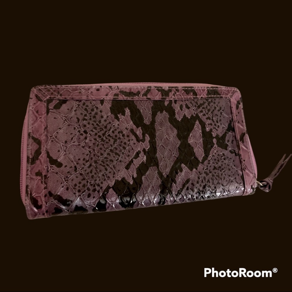 Snake skin wallet